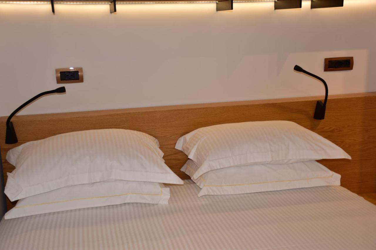 Hotel Ergi'S Durres Ngoại thất bức ảnh